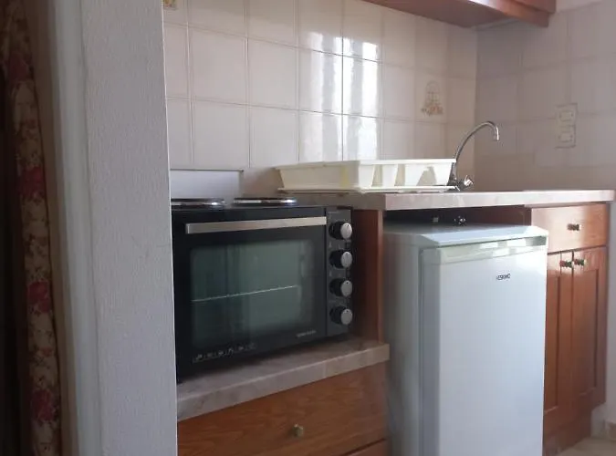 Dennis L شقة لاغاناس